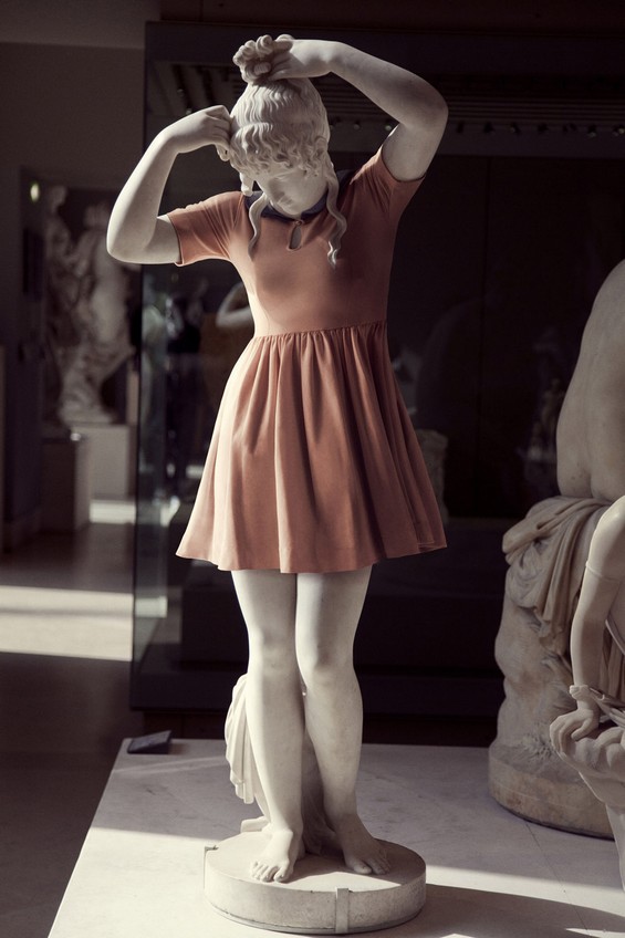 classical-sculptures-hipsters-8.jpg