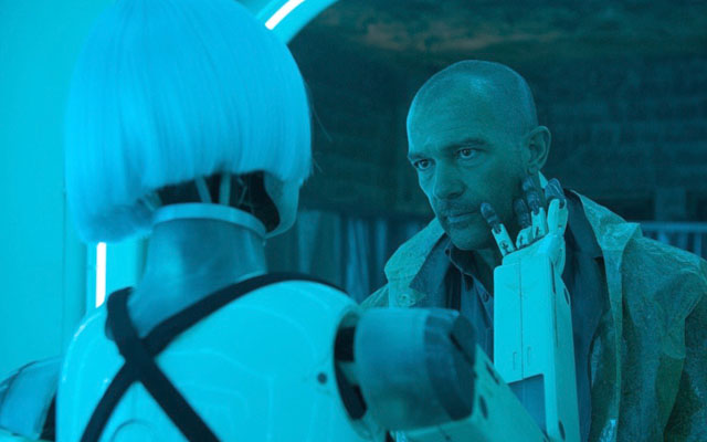 Automata_Antonio Banderas