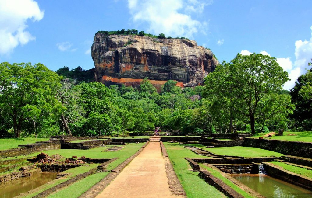 sigiriya-rock-fortress