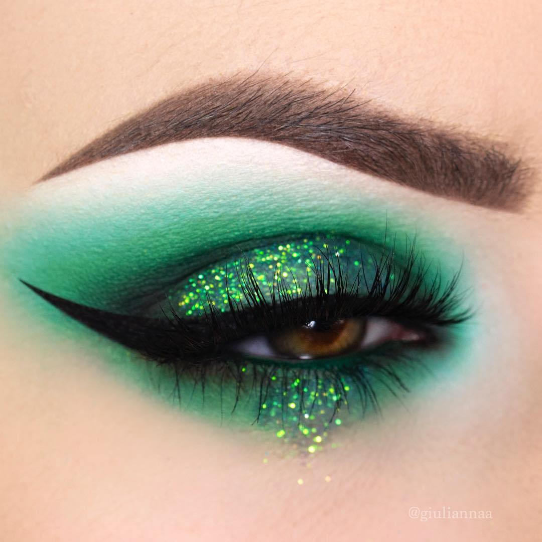 green-eye-makeup-for-St.-Pattys-day.
