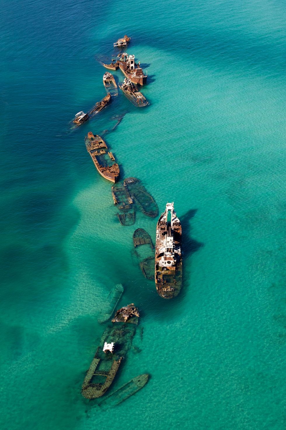 abandoned_ships_at_sea (8)