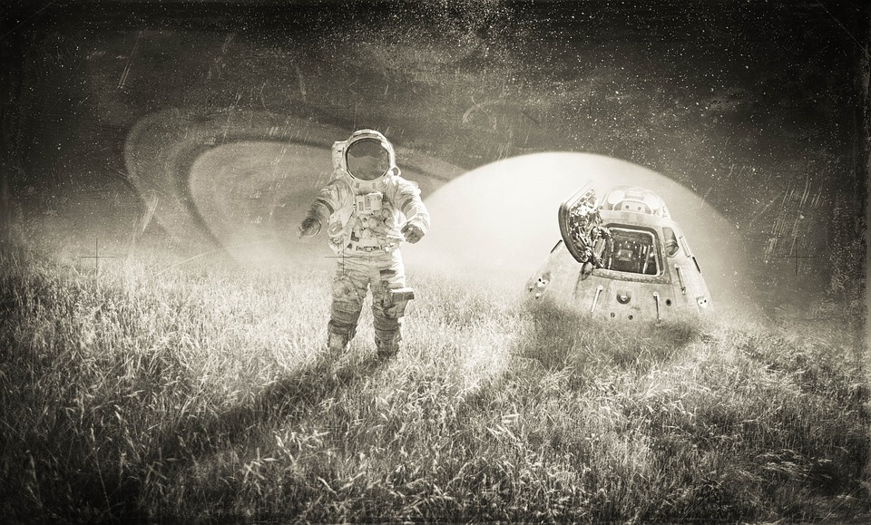 astronaut-which photo manipulations