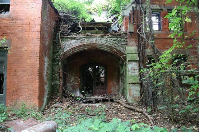 An abandoned house on the island of North-Brother