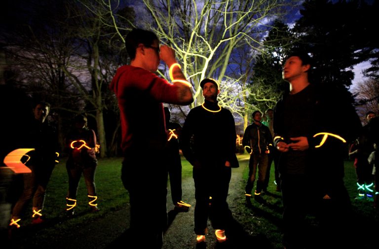 How to play capture the flag game in the night