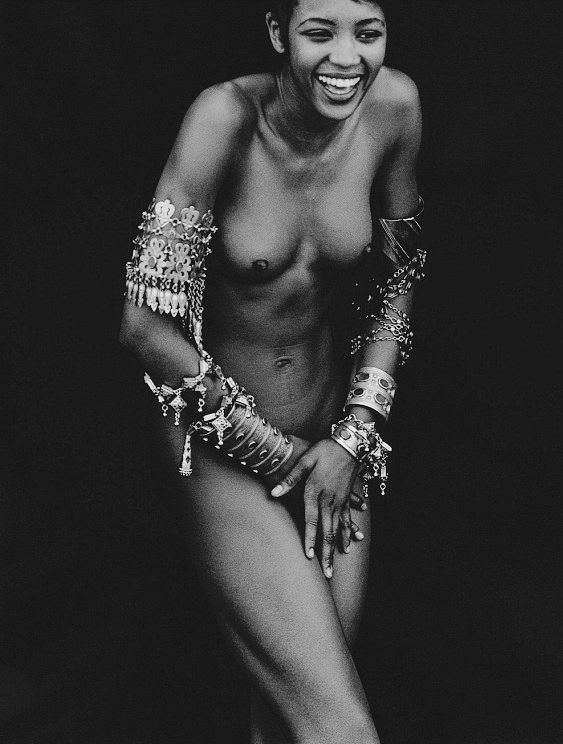Photography by Peter Lindbergh_ naomi campbell