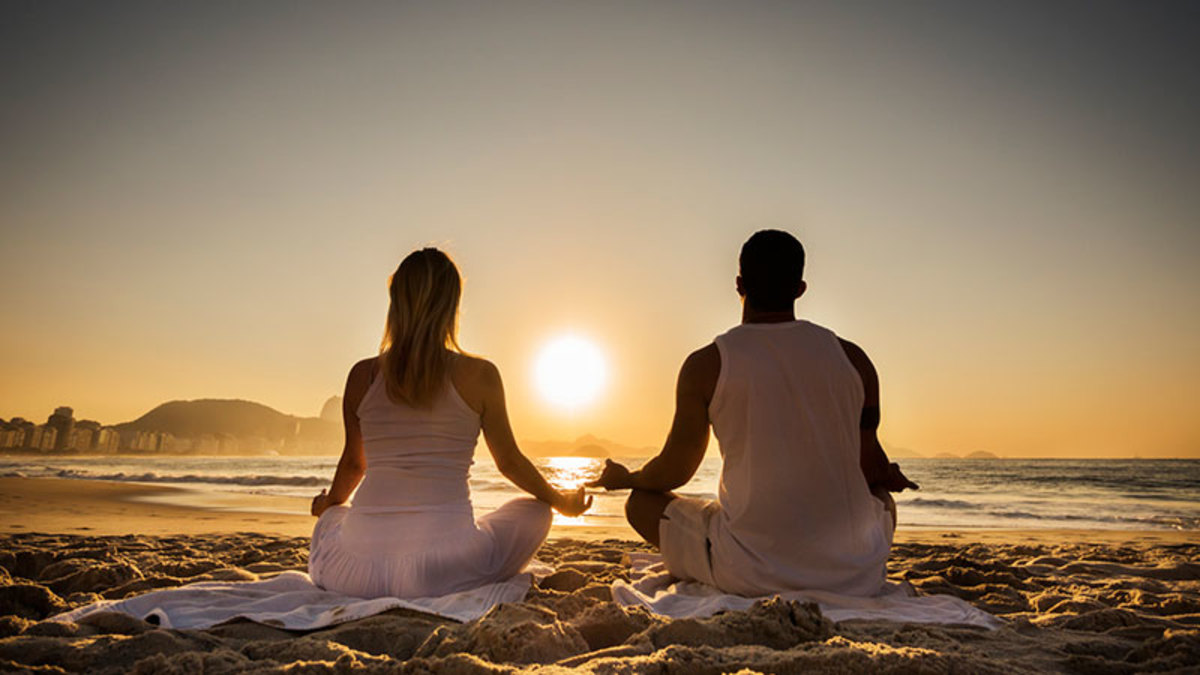 couple-meditation