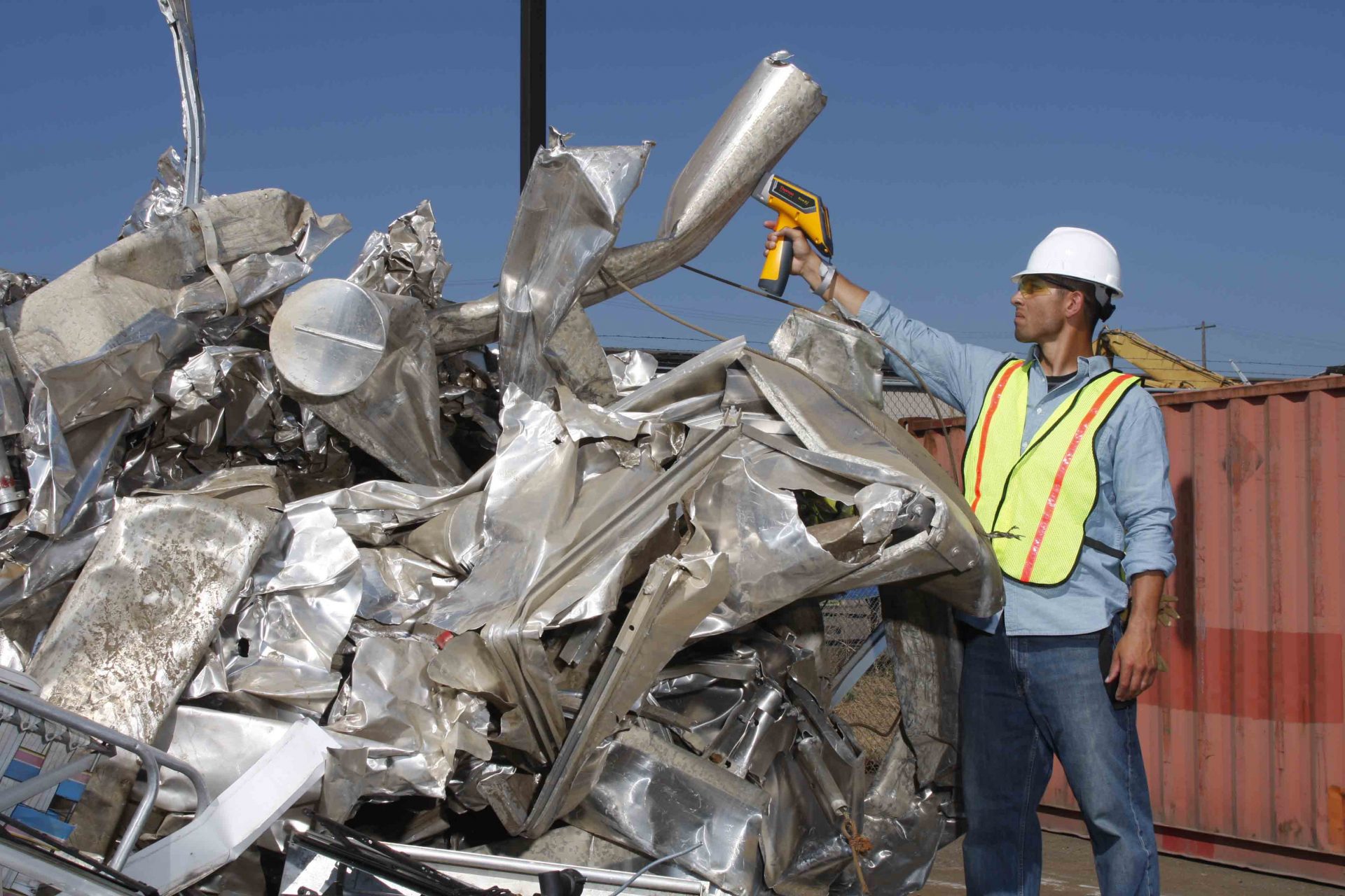How Does the Scrap Metal Recycling Process Work?