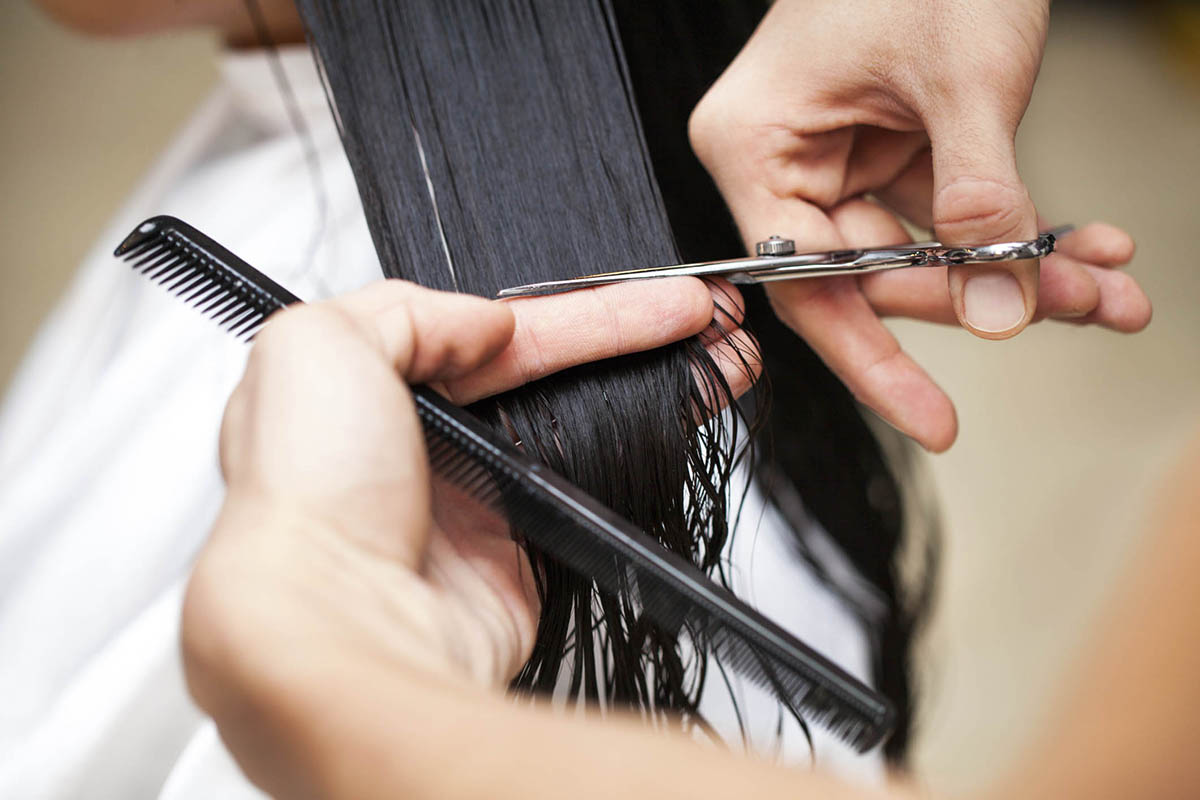 Natural Hair Growth is Helped By Getting Frequent Trims