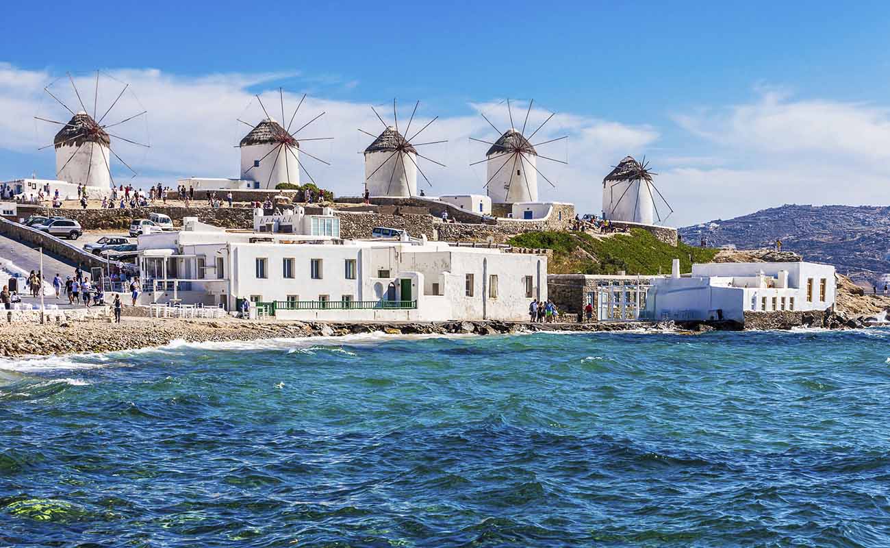Luxurious Villas for Affluent Travelers in Mykonos