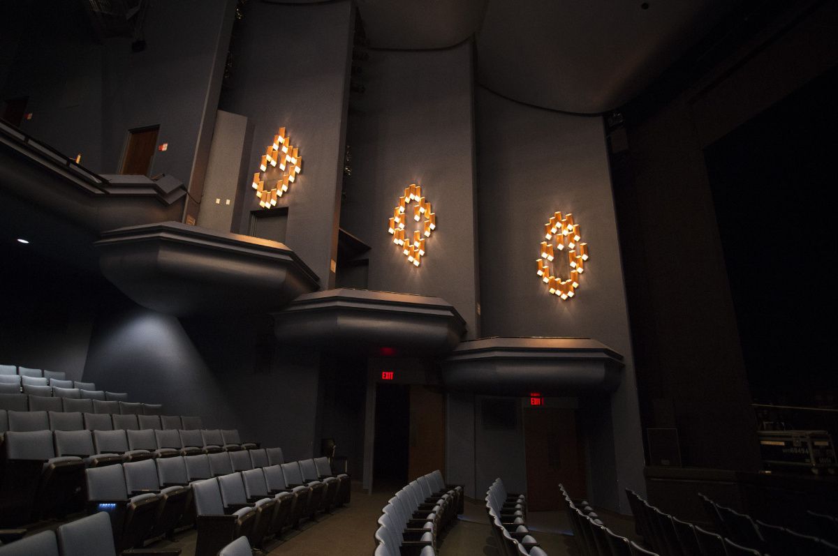 What Are the Benefits of Reserving the Box Seat