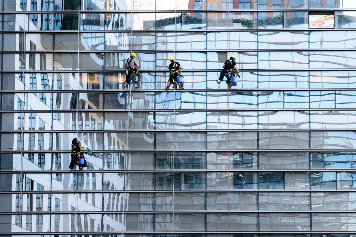 Qualities That Every Outstanding Office Cleaner Should Have