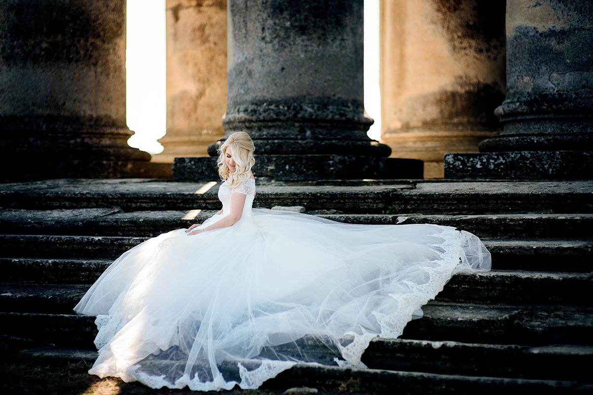 how to best light a wedding