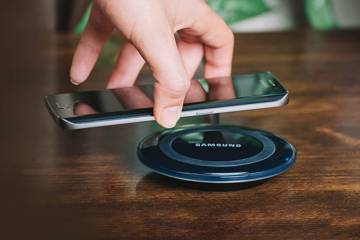 Android Phones with Wireless Charging