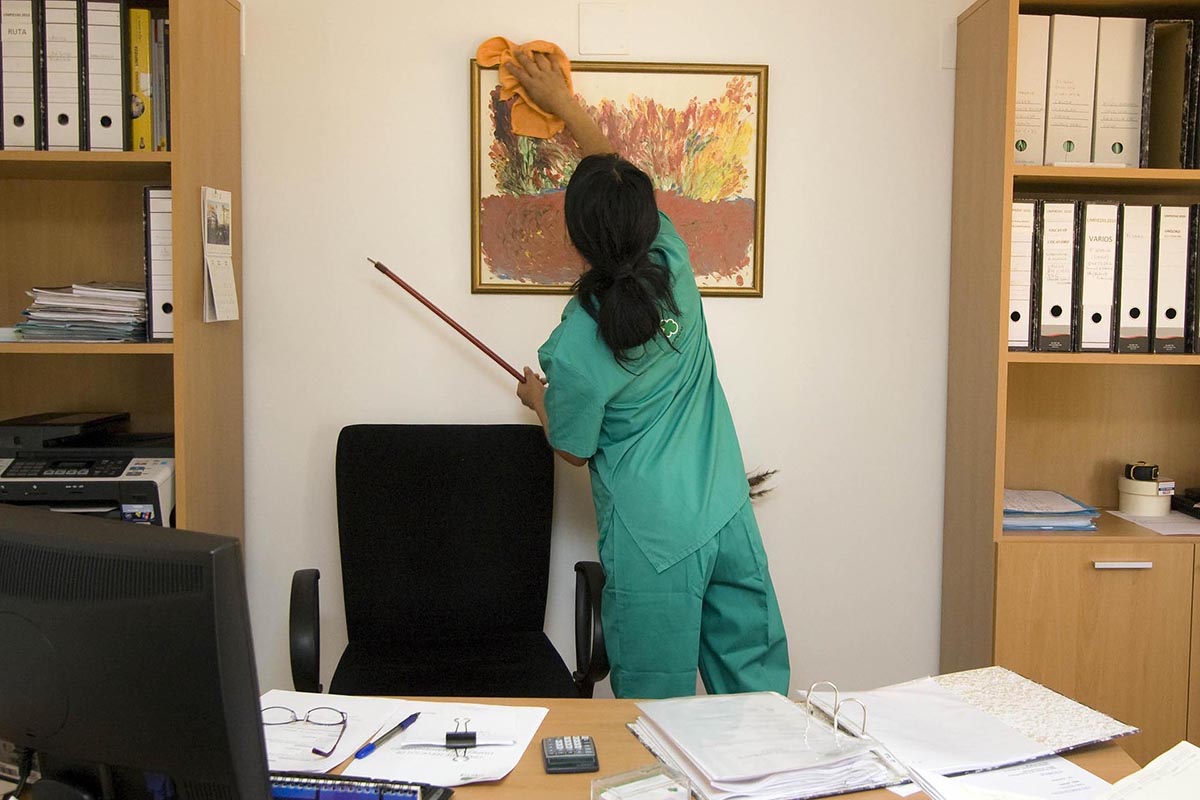 Start a Cleaning Service Company