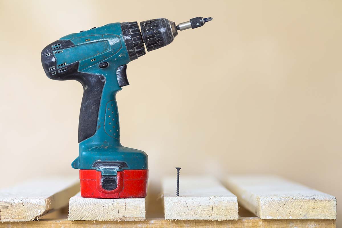 Cordless Drill to Have Batteries
