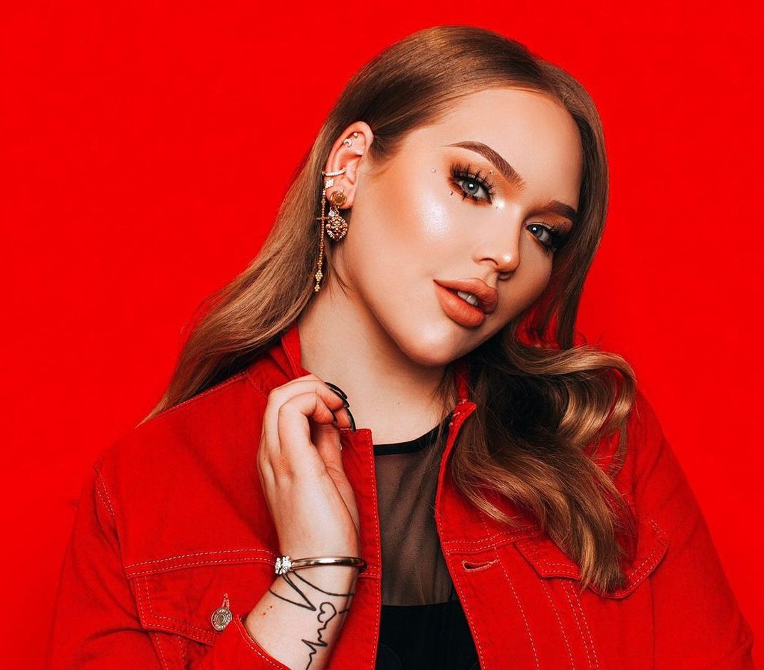 nikkietutorials transgender