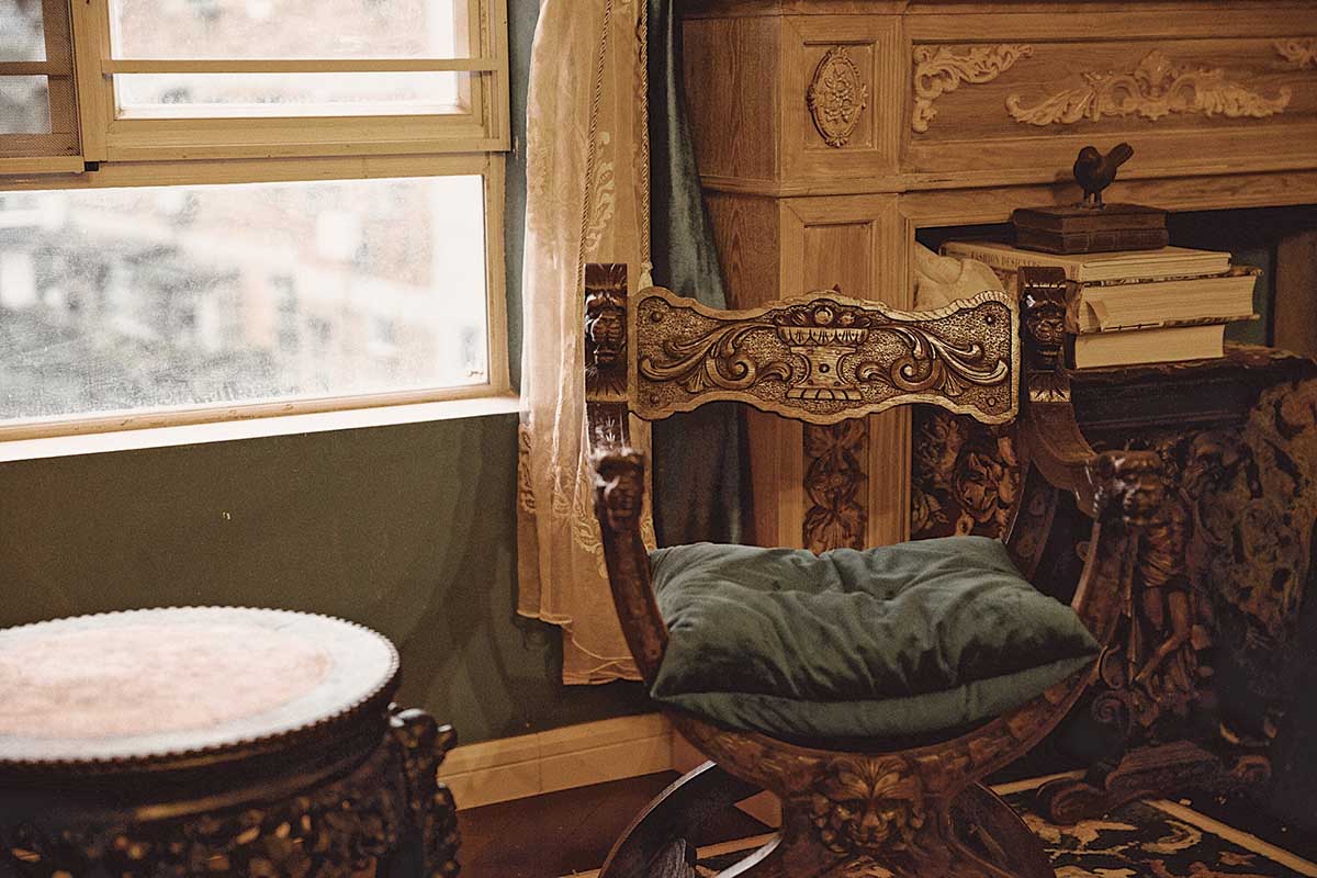 How to Move Antique