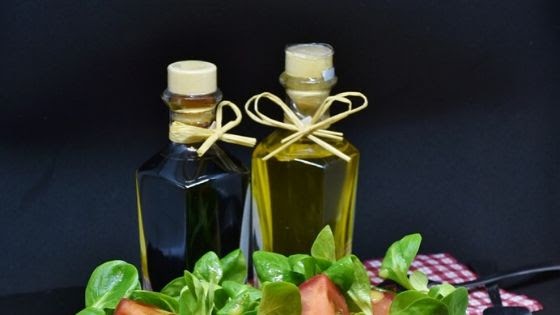 The Difference Between Standard Virgin Olive Oil & Extra Virgin Olive Oil