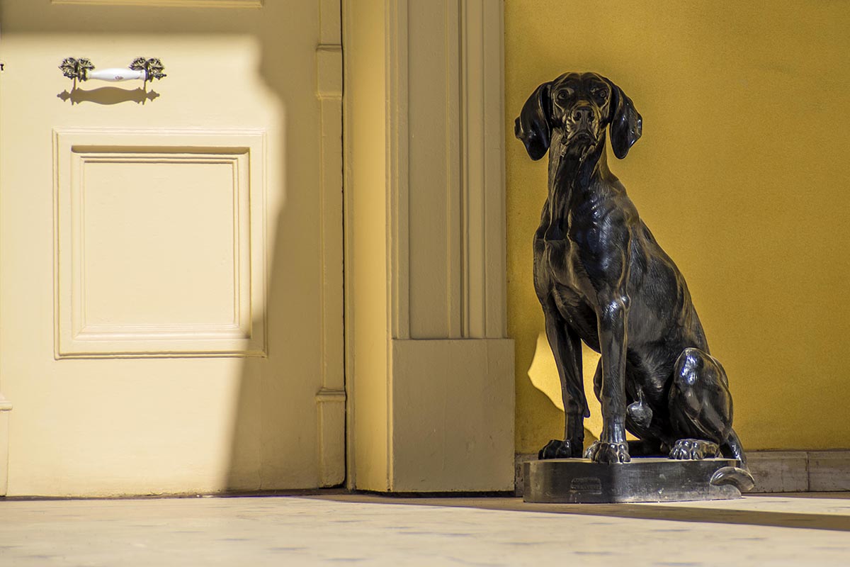 Add An Artful Accent At Home