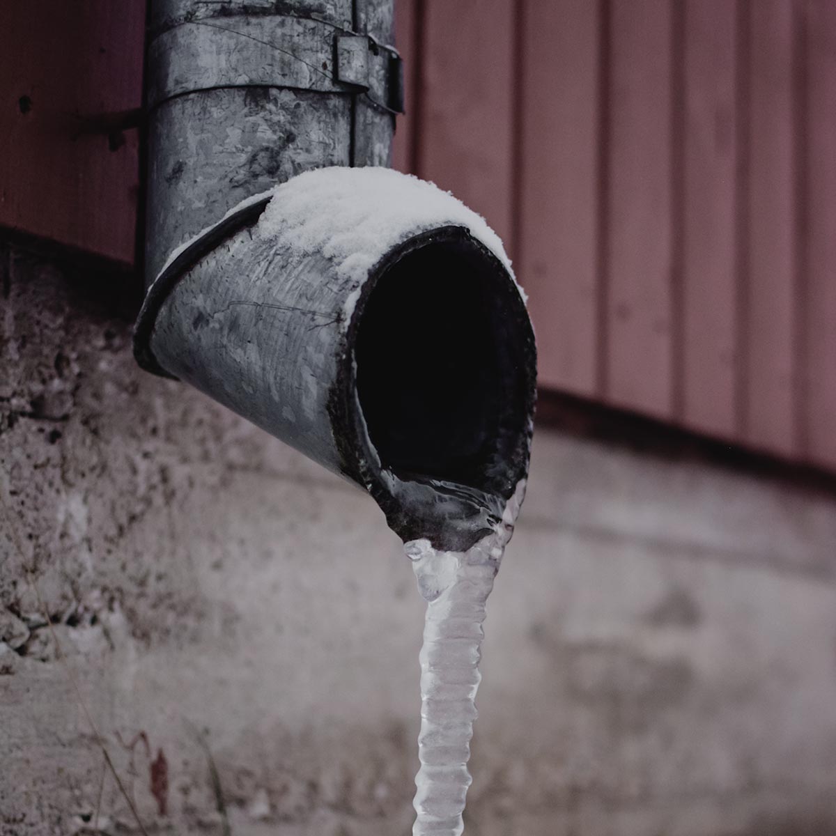 Protecting Pipes in Winter 