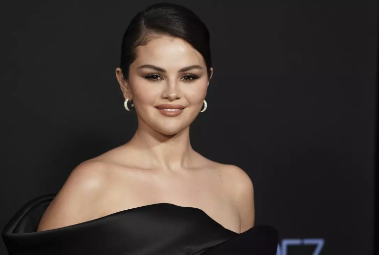 Selena Gomez battled a severe flu