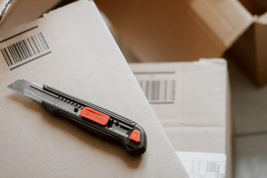Using Retractable Razor Knife Safe Uses for Retractable Knives - Internet Vibes
