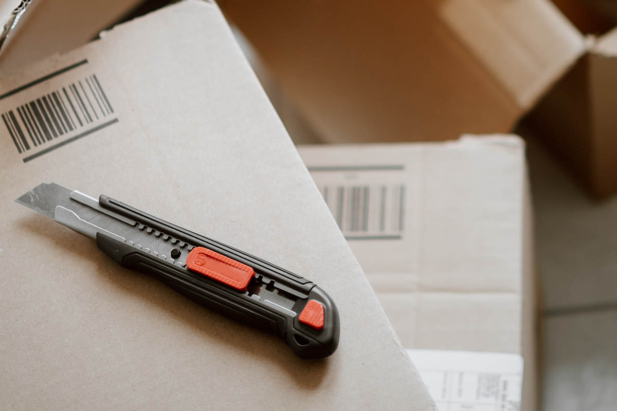 Retractable Knives