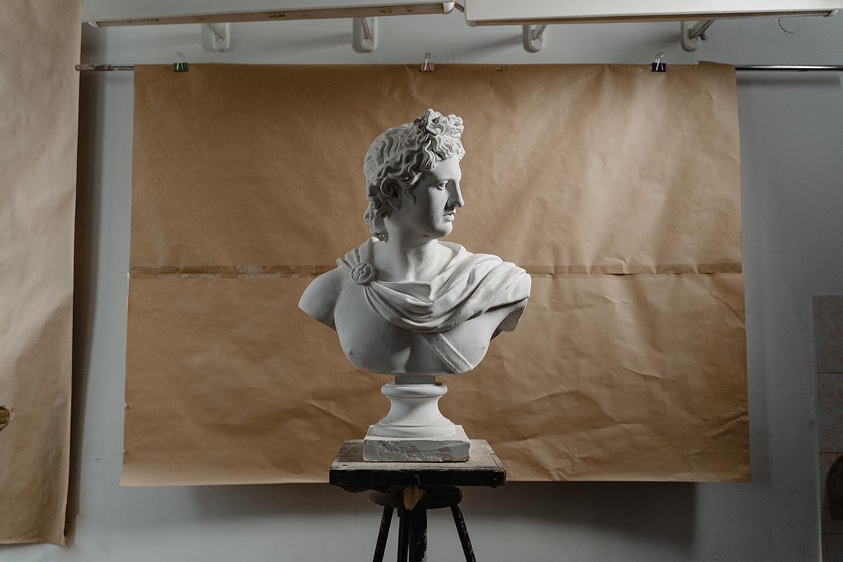 how to become a professional sculptor