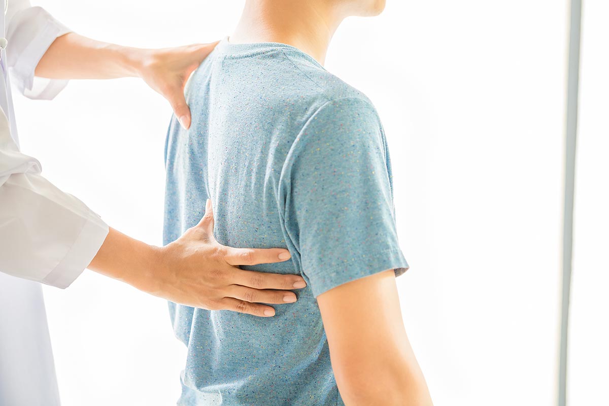 How To Avoid Desk-Based Back Pain