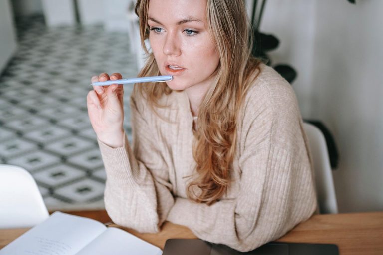 Striking the Perfect Balance Between Time Spent Online and Offline