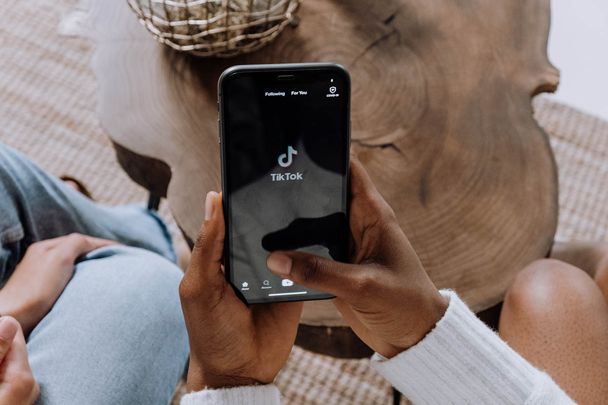how to find the TikTok hashtags