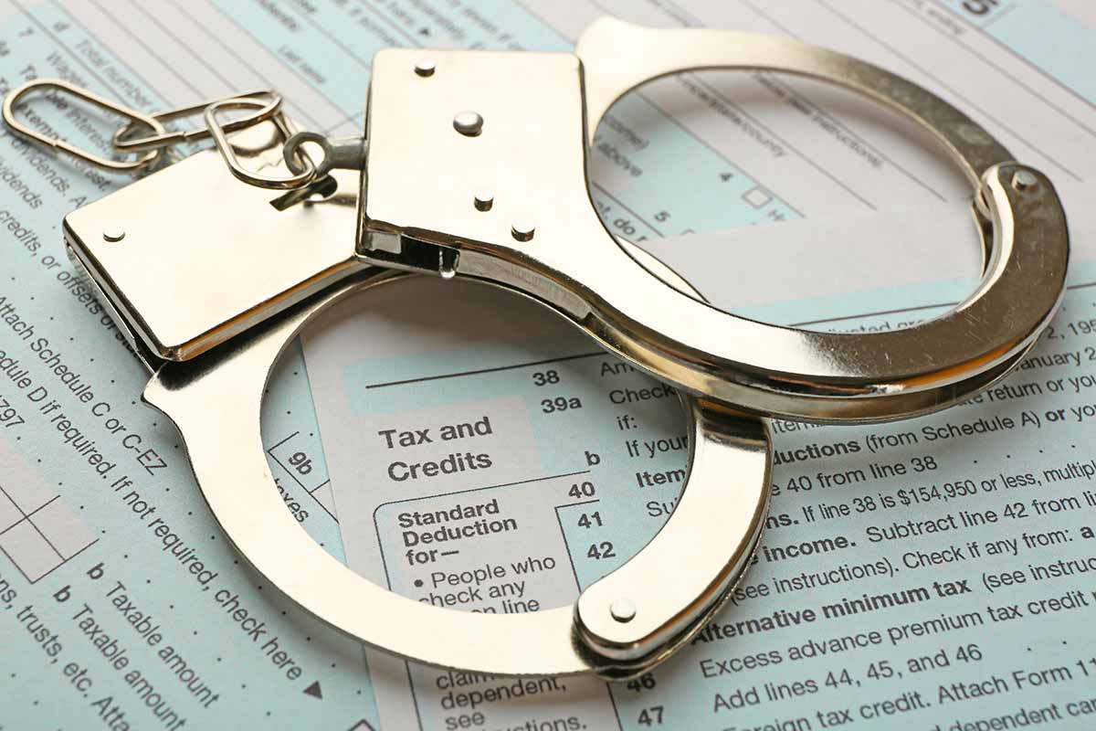 Differences Between Criminal and Arrest Records