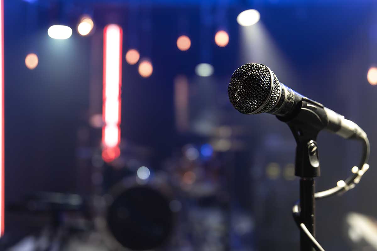 how to get signed with a record label