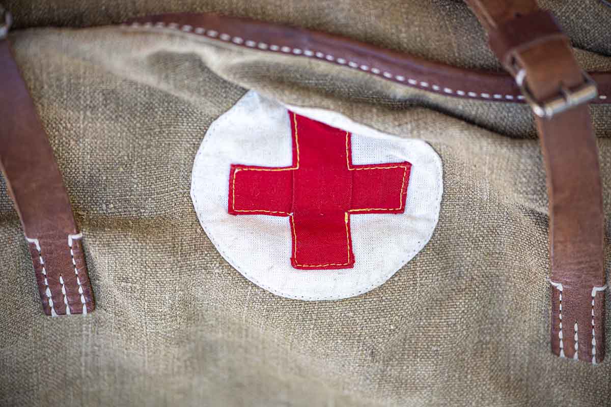 What Items Should Be Included in an Emergency First-aid Kit