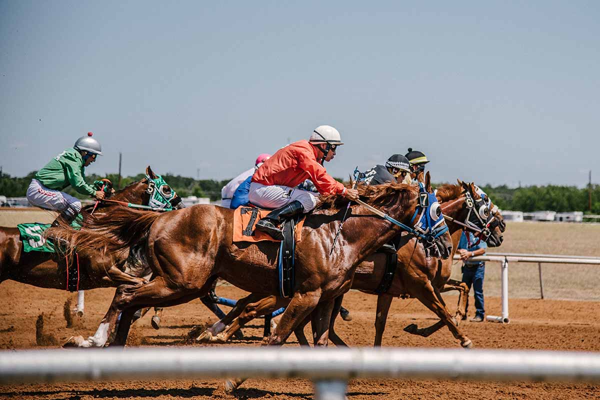 differences between the US and UK horse racing