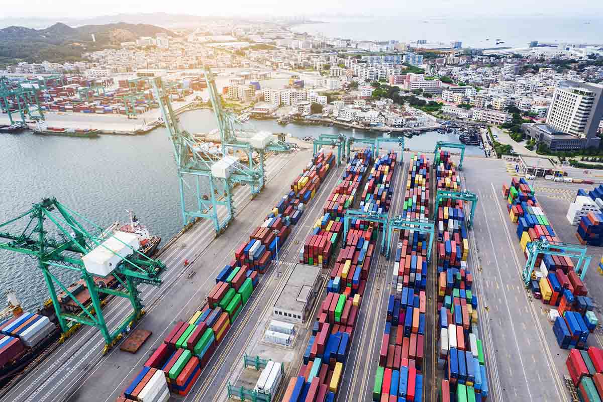 Logistics of Supply Chains