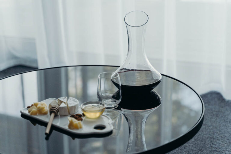5 Tips On How To Choose The Best Wine Decanter Vibes