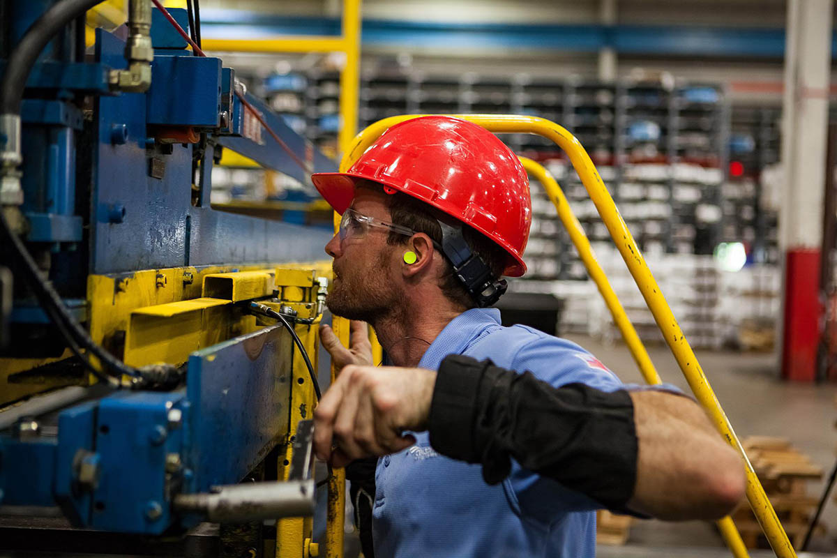 common machines used in manufacturing