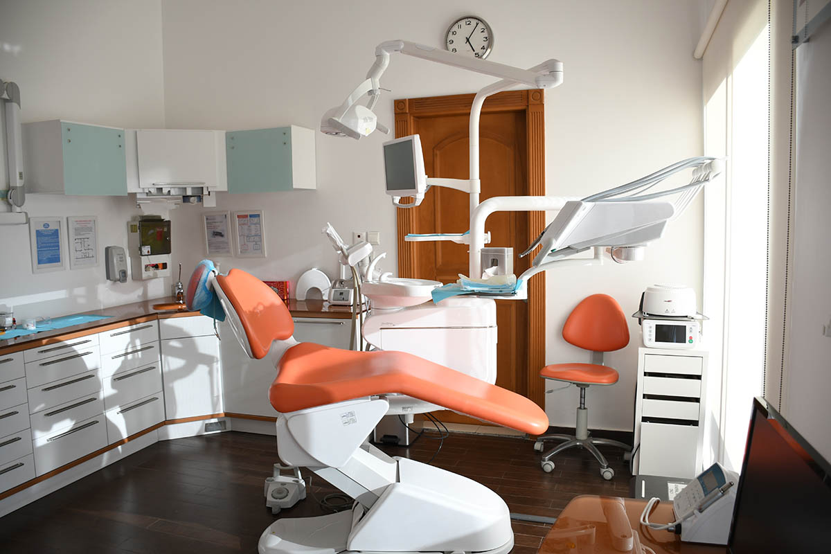 implants from a dentist