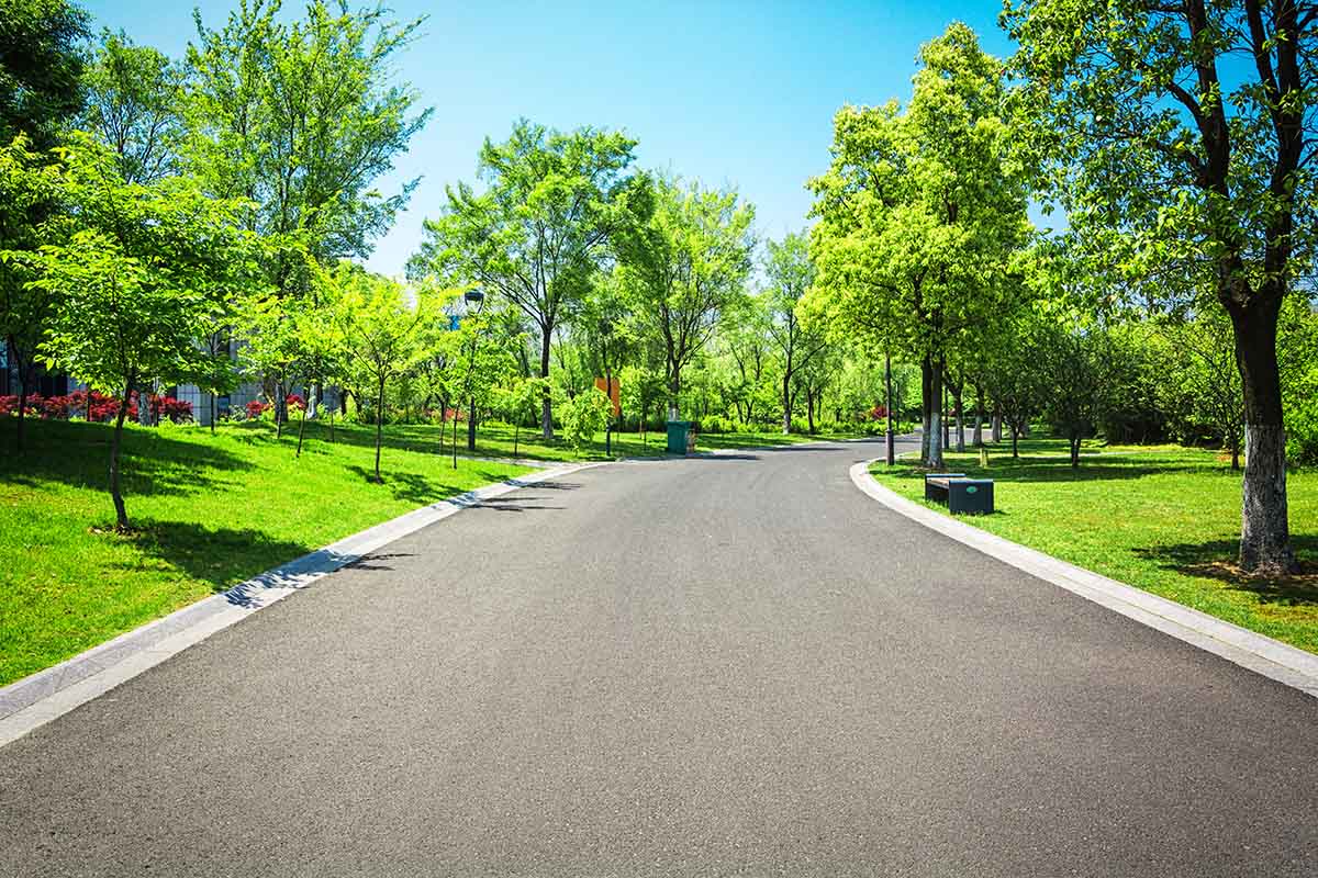 How Asphalt Sealcoating Works