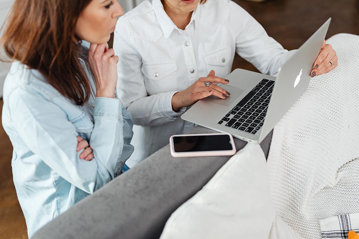 Ways To Keep In Touch With Customers 