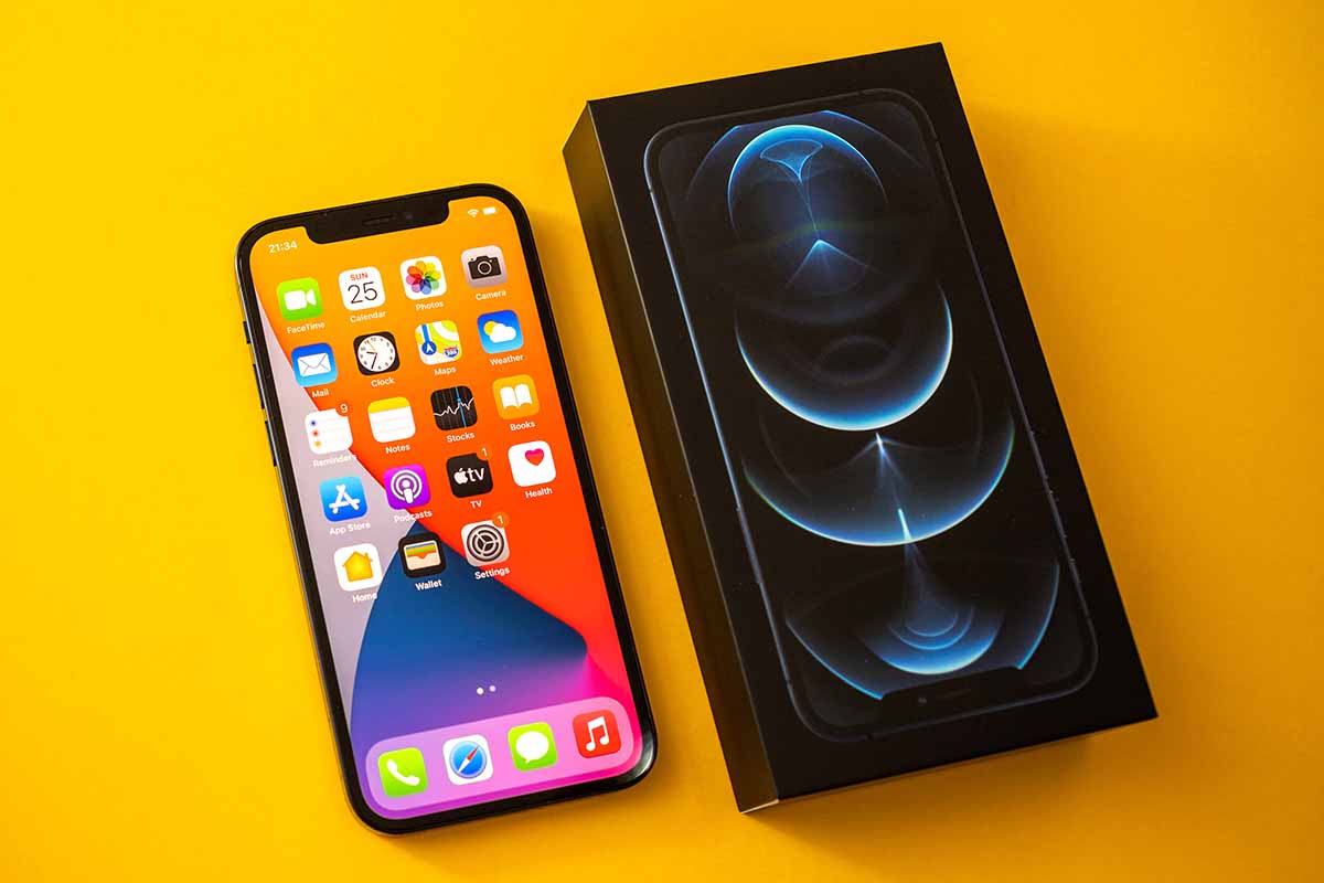 How Much Does iPhone 12 Screen Replacement Cost