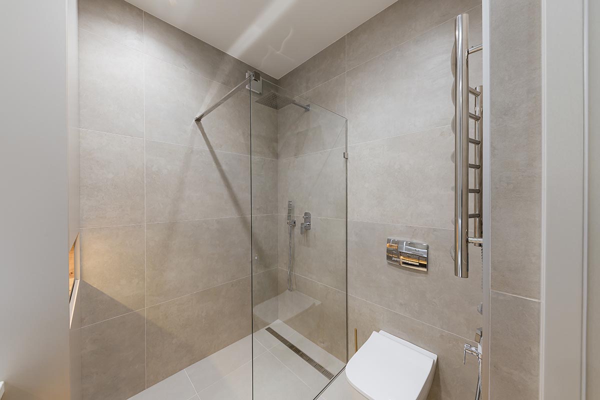 6 Classy Shower Door Options