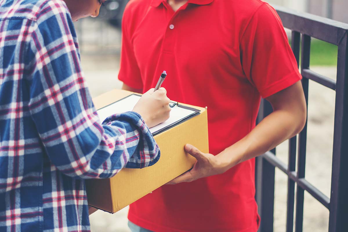 how to get an international parcel service
