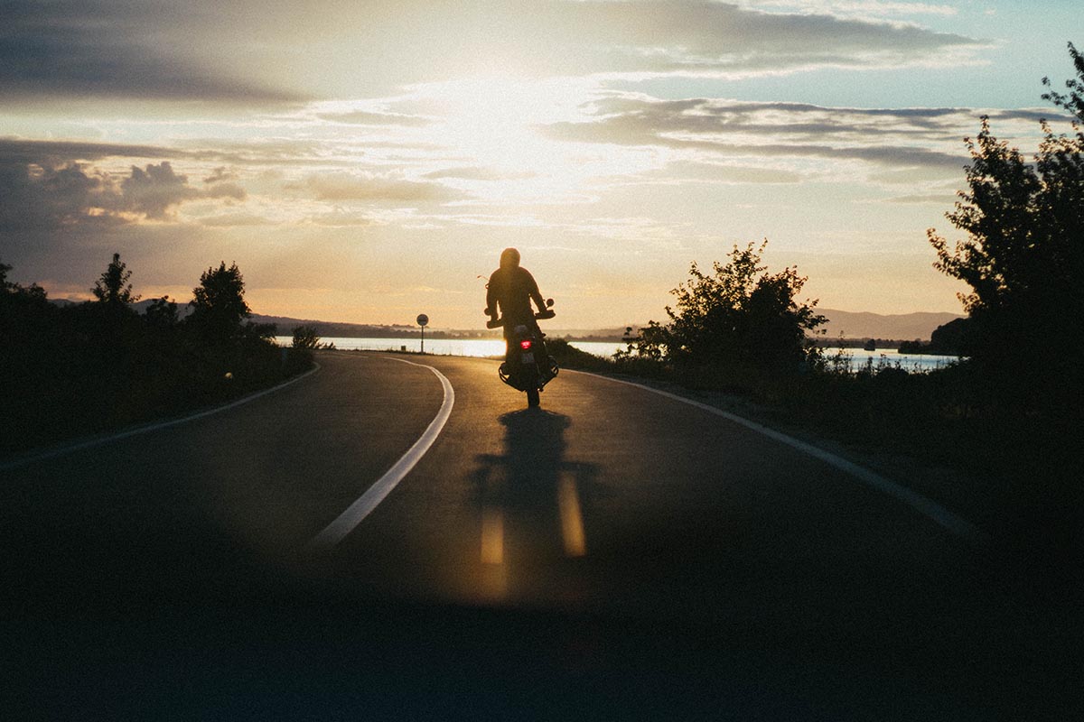 Motorcycle Driving Safety Tips That Everyone Should Follow