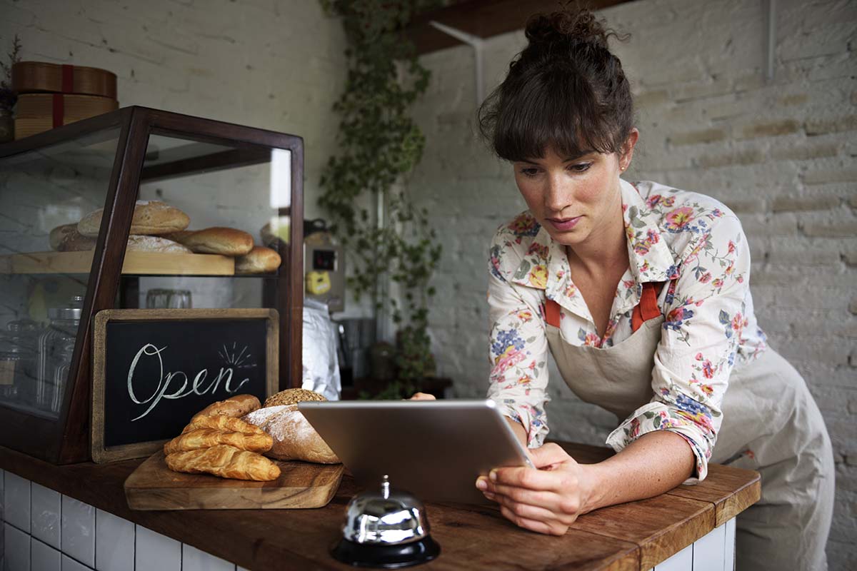 How Small Businesses Can Reduce Overhead Costs 