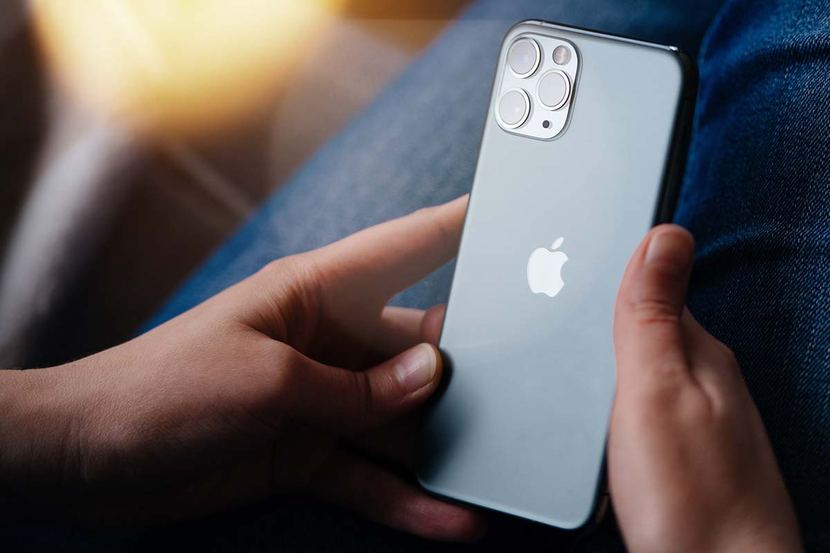 Selling Your iPhone to a New Owner