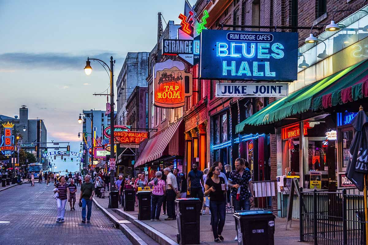Best Cocktail Bars in Memphis