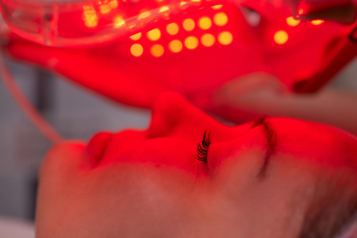 red light skin therapy