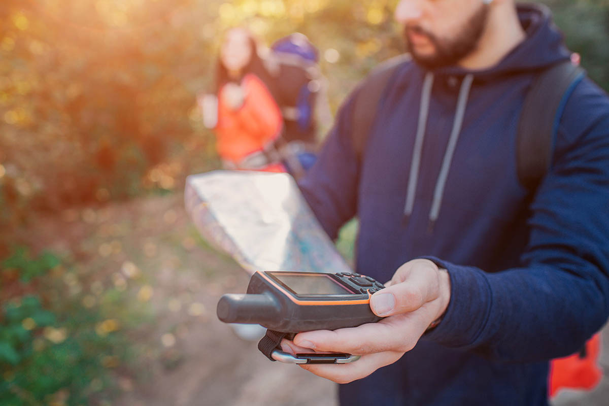 Hardwired vs Portable GPS Trackers